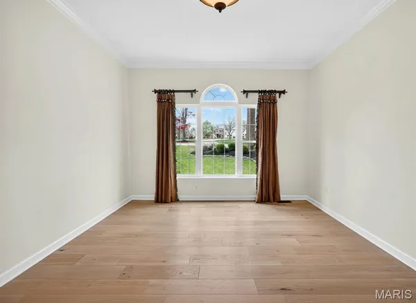 $1,295,000 | 11 Regatta Bay Court, Lake St. Louis, MO 63367