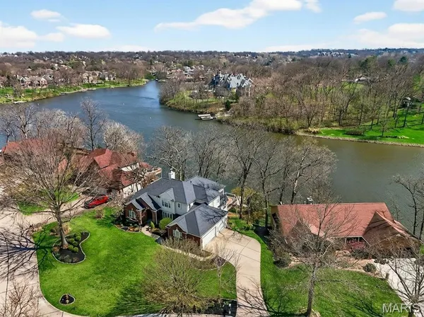 $1,295,000 | 11 Regatta Bay Court, Lake St. Louis, MO 63367