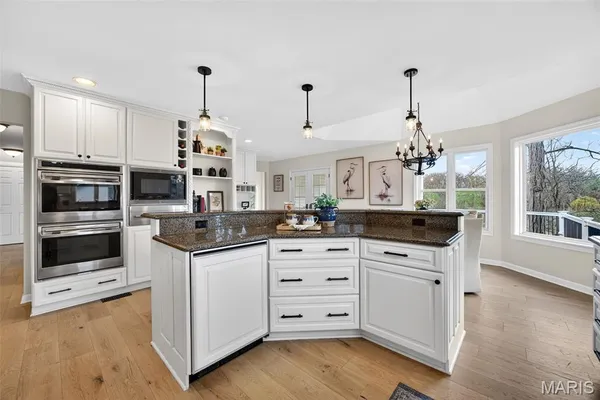 $1,295,000 | 11 Regatta Bay Court, Lake St. Louis, MO 63367