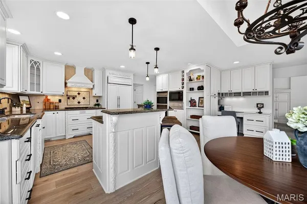 $1,295,000 | 11 Regatta Bay Court, Lake St. Louis, MO 63367