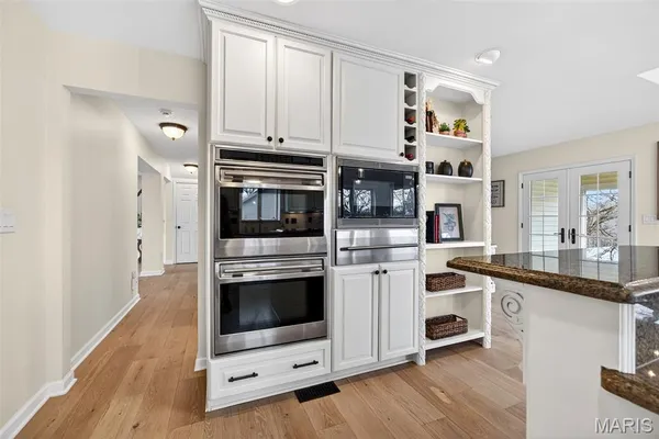 $1,295,000 | 11 Regatta Bay Court, Lake St. Louis, MO 63367