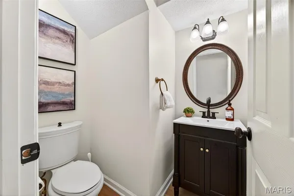 $1,295,000 | 11 Regatta Bay Court, Lake St. Louis, MO 63367