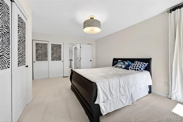 $1,295,000 | 11 Regatta Bay Court, Lake St. Louis, MO 63367