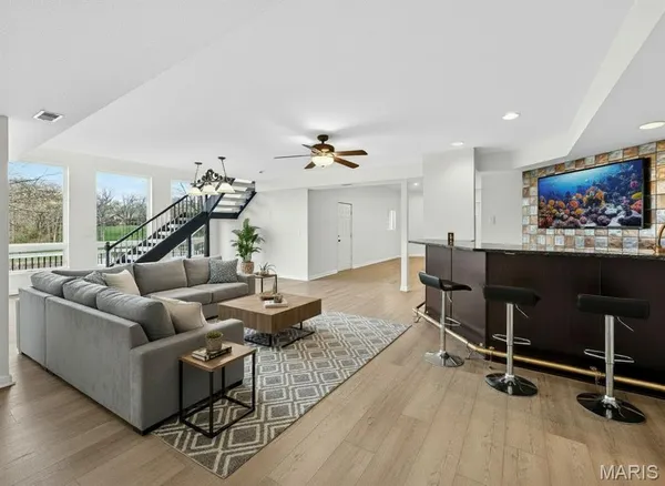 $1,295,000 | 11 Regatta Bay Court, Lake St. Louis, MO 63367