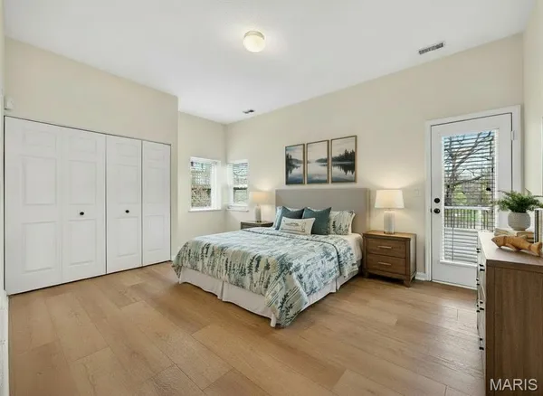 $1,295,000 | 11 Regatta Bay Court, Lake St. Louis, MO 63367