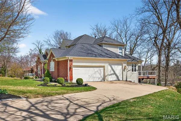 $1,295,000 | 11 Regatta Bay Court, Lake St. Louis, MO 63367