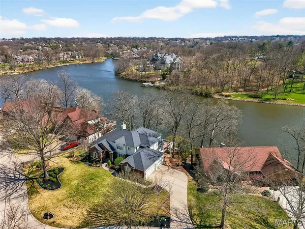 $1,295,000 | 11 Regatta Bay Court, Lake St. Louis, MO 63367