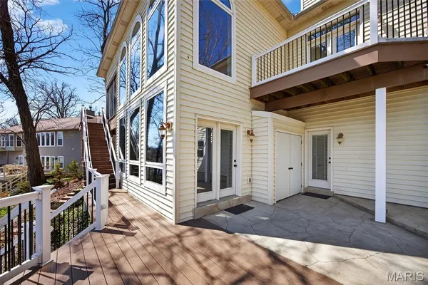 $1,295,000 | 11 Regatta Bay Court, Lake St. Louis, MO 63367