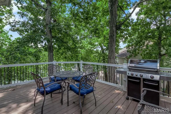 $1,295,000 | 11 Regatta Bay Court, Lake St. Louis, MO 63367
