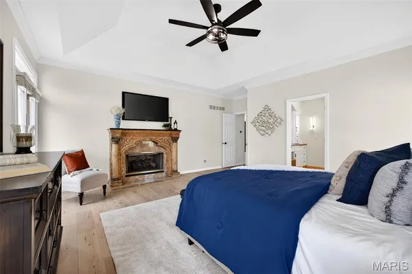 $1,295,000 | 11 Regatta Bay Court, Lake St. Louis, MO 63367