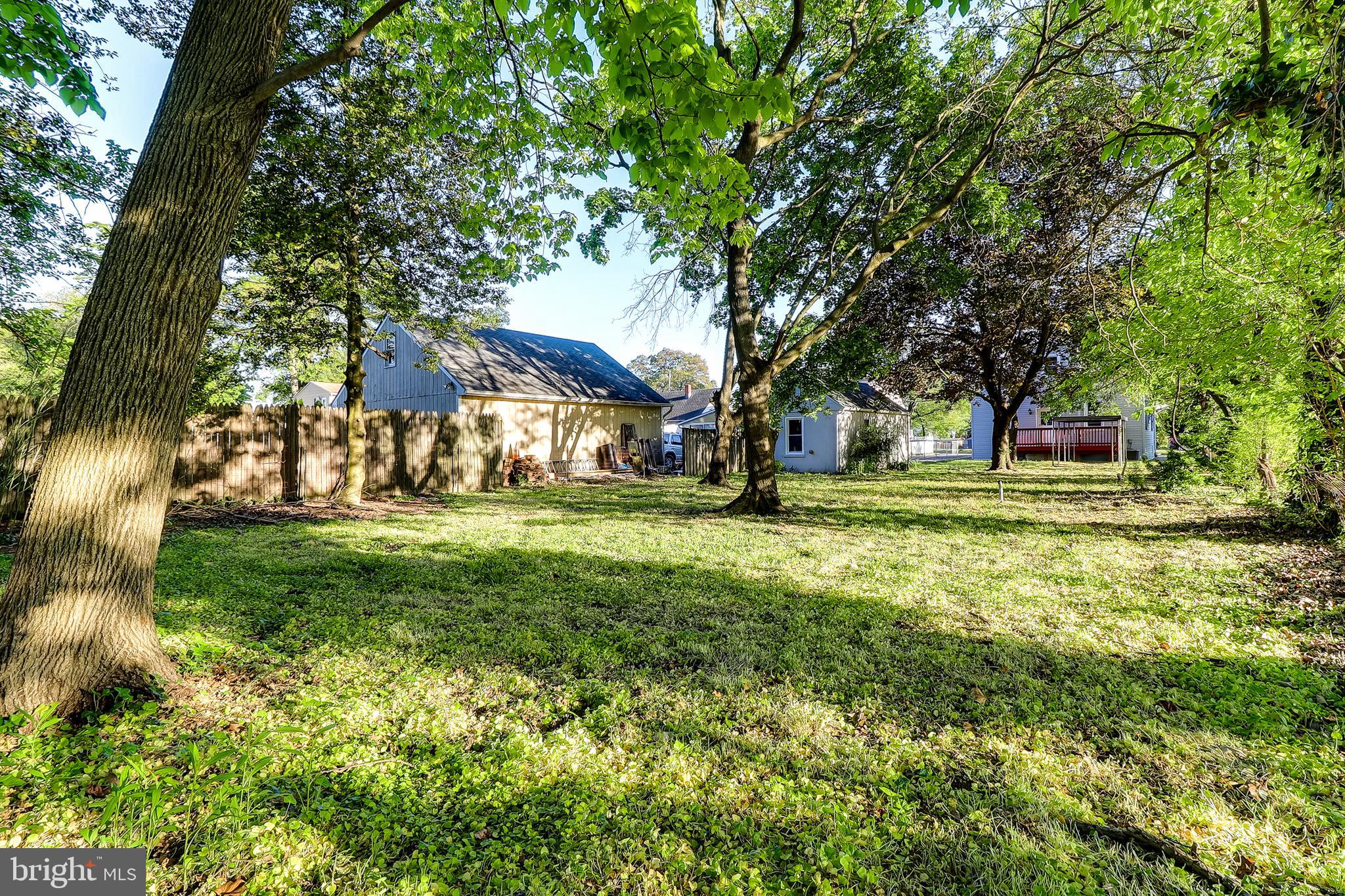 322 Townsend Road Baltimore, MD 21221 - Photo 5 of 37 .Home Situated on .23 of an Acre