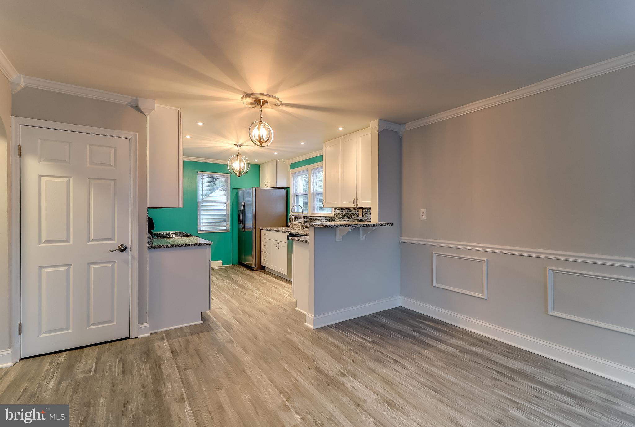 322 Townsend Road Baltimore, MD 21221 - Photo 9 of 37 Dining Area