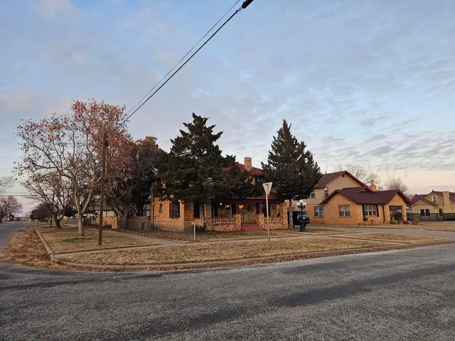 $229,000 | 1321 West Bradford, Memphis, TX 79245