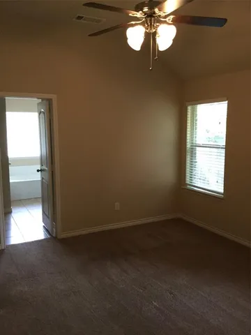 a view of empty room with window