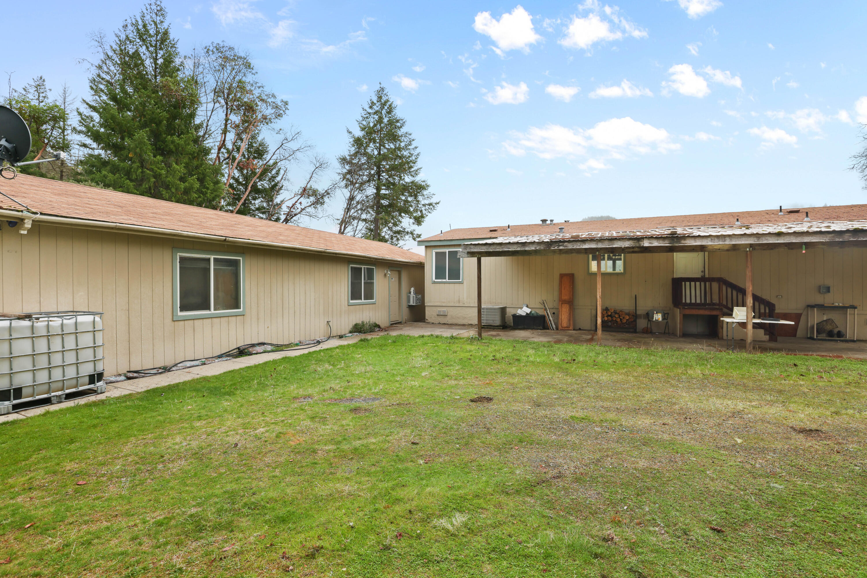 427 Murphy Gulch Road Rogue River, OR 97537 - Photo 2 of 33 2