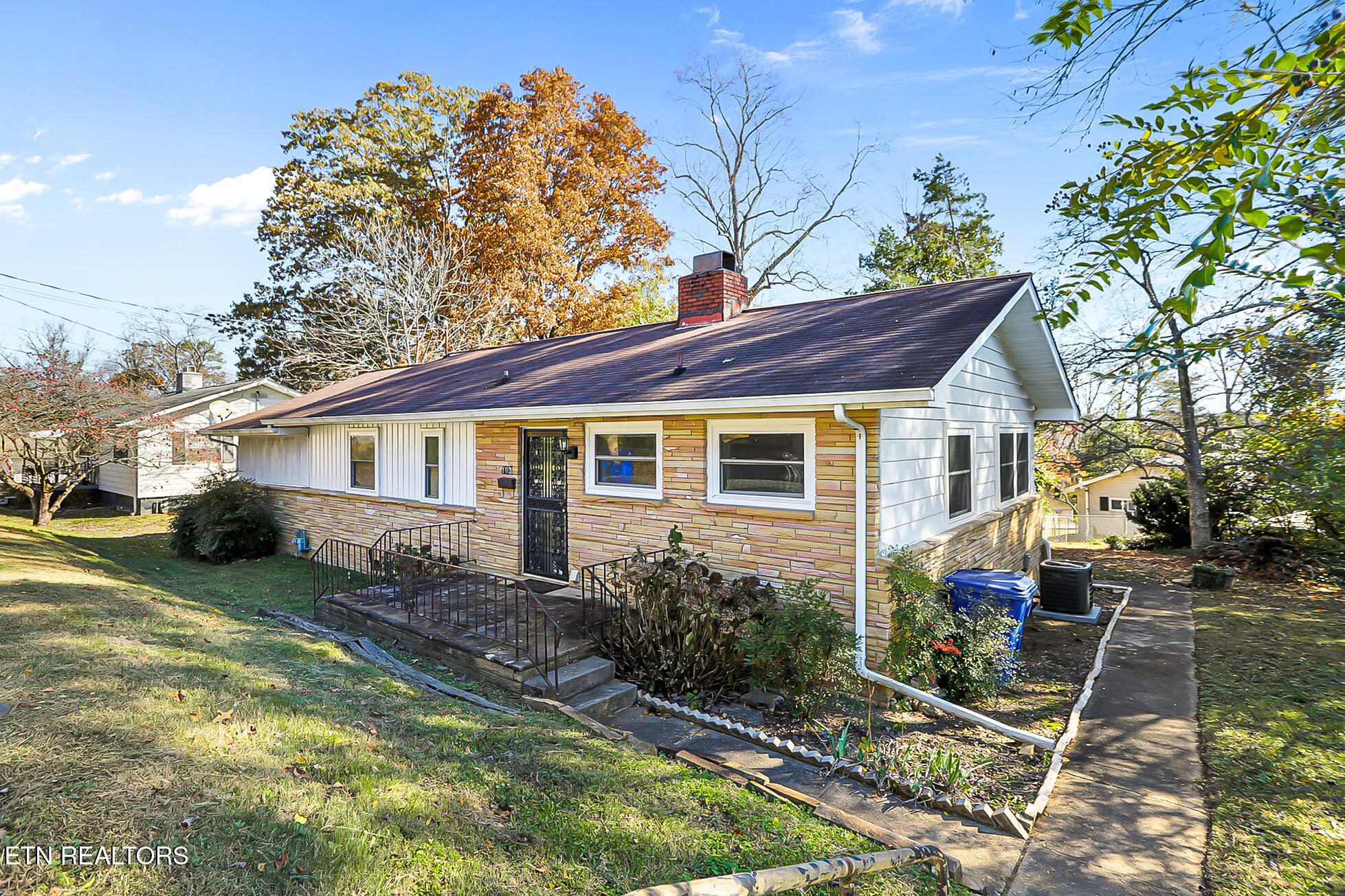 103 Glendale Lane Oak Ridge, TN 37830 - Photo 2 of 33 103 Glendale Lane-159