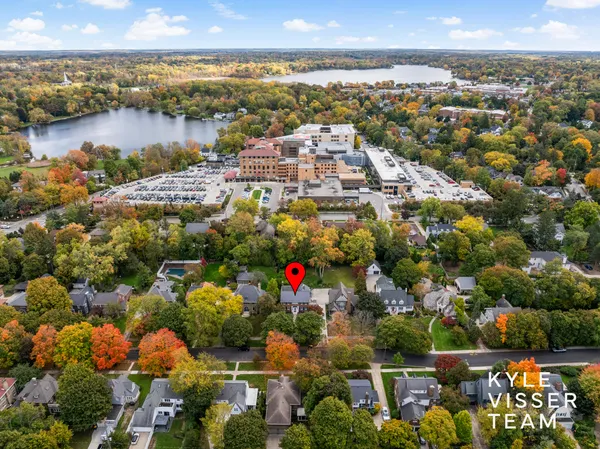 $1,450,000 | 508 Cambridge Boulevard Southeast, East Grand Rapids, MI 49506