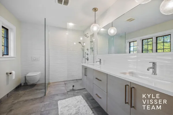 $1,450,000 | 508 Cambridge Boulevard Southeast, East Grand Rapids, MI 49506