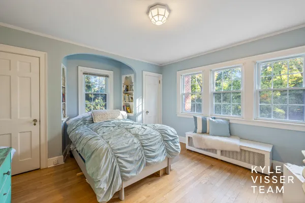 $1,450,000 | 508 Cambridge Boulevard Southeast, East Grand Rapids, MI 49506