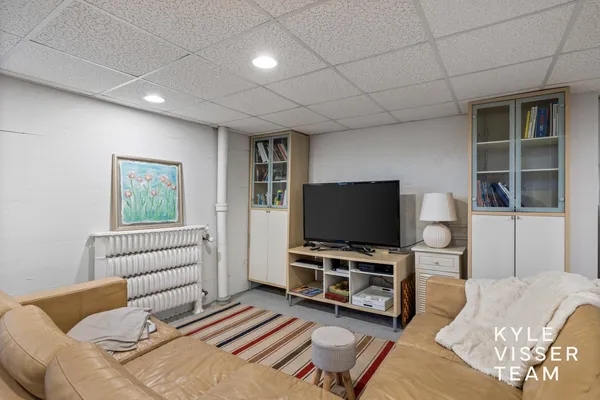 $1,450,000 | 508 Cambridge Boulevard Southeast, East Grand Rapids, MI 49506