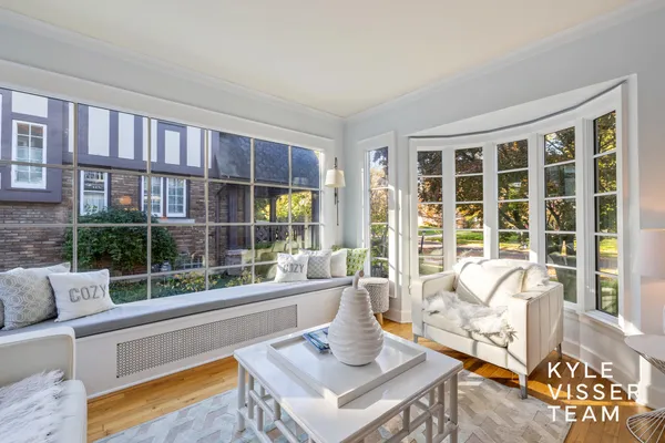 $1,450,000 | 508 Cambridge Boulevard Southeast, East Grand Rapids, MI 49506