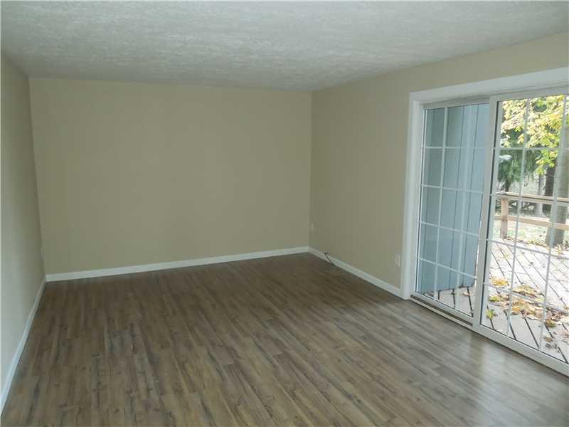 454 Hunting Creek Road Canonsburg, PA 15317 - Photo 16 of 19 Living Room.