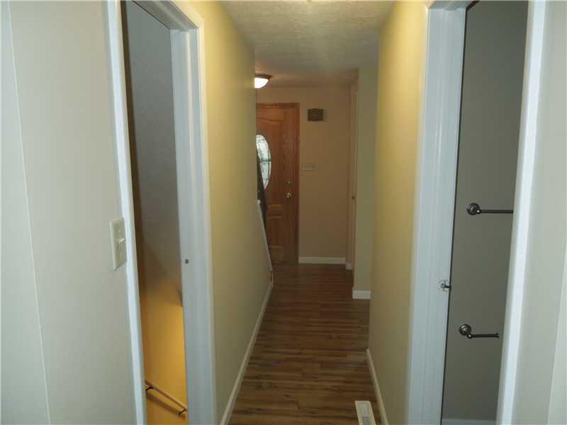 454 Hunting Creek Road Canonsburg, PA 15317 - Photo 3 of 19 Entry/Foyer. 2nd View
