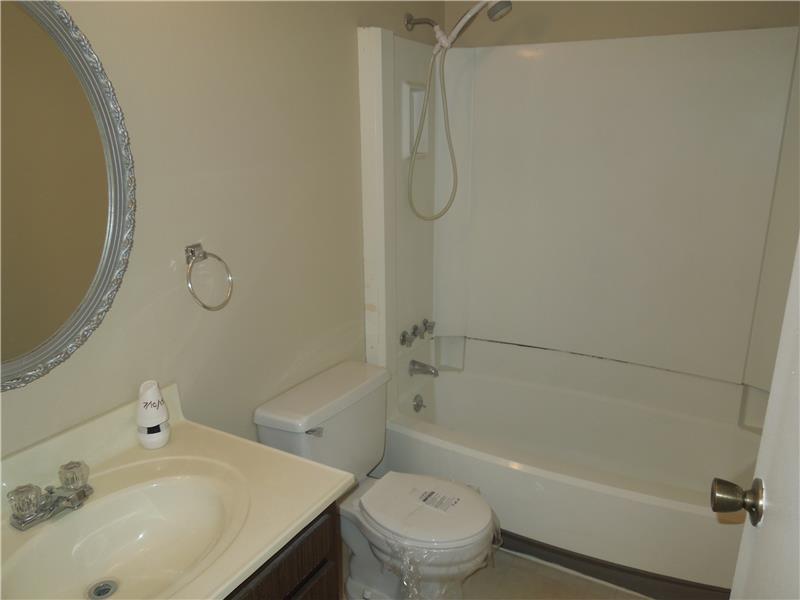 454 Hunting Creek Road Canonsburg, PA 15317 - Photo 7 of 19 Full Bath. Full Bath - 2nd Floor