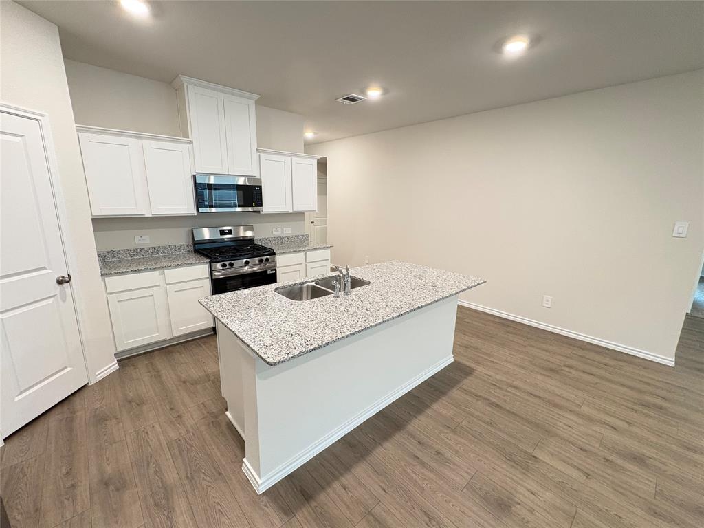 811 Orchid Way Pilot Point, TX 76258 - Photo 6 of 25