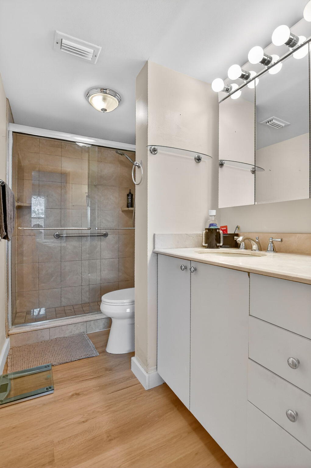 21890 Lake Forest Circle, Unit 201 Boca Raton, FL 33433 - Photo 15 of 22 17-web-or-mls-DSC_6081