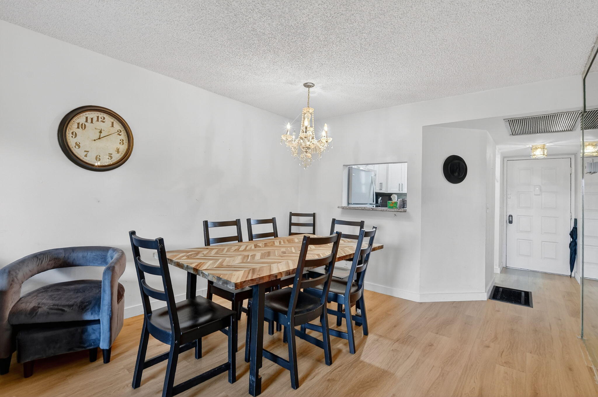 21890 Lake Forest Circle, Unit 201 Boca Raton, FL 33433 - Photo 9 of 22 9-web-or-mls-DSC_6016