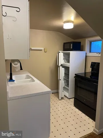 $1,100 | 175 Strasburg Pike, Unit C, Lancaster, PA 17602
