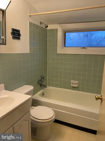 $1,100 | 175 Strasburg Pike, Unit C, Lancaster, PA 17602