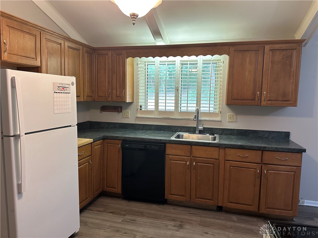 194 Brookmount Road Dayton, OH 45429 - Photo 16 of 50 refrigerator and dishwasher stay