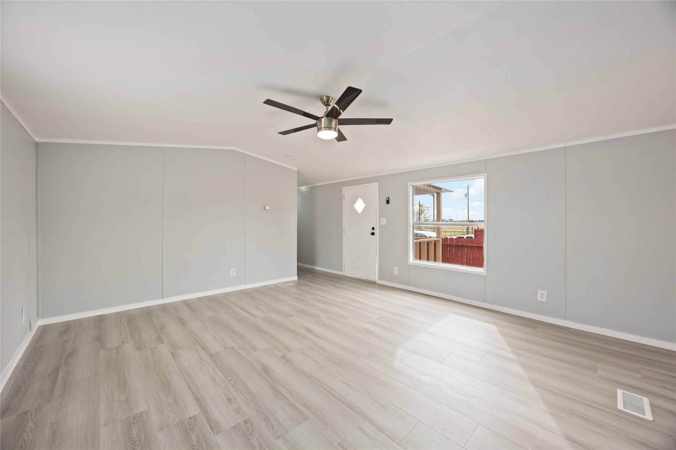 3001 FM 360 Road, Unit A Rosenberg, TX 77471 - Photo 4 of 16 Unit B