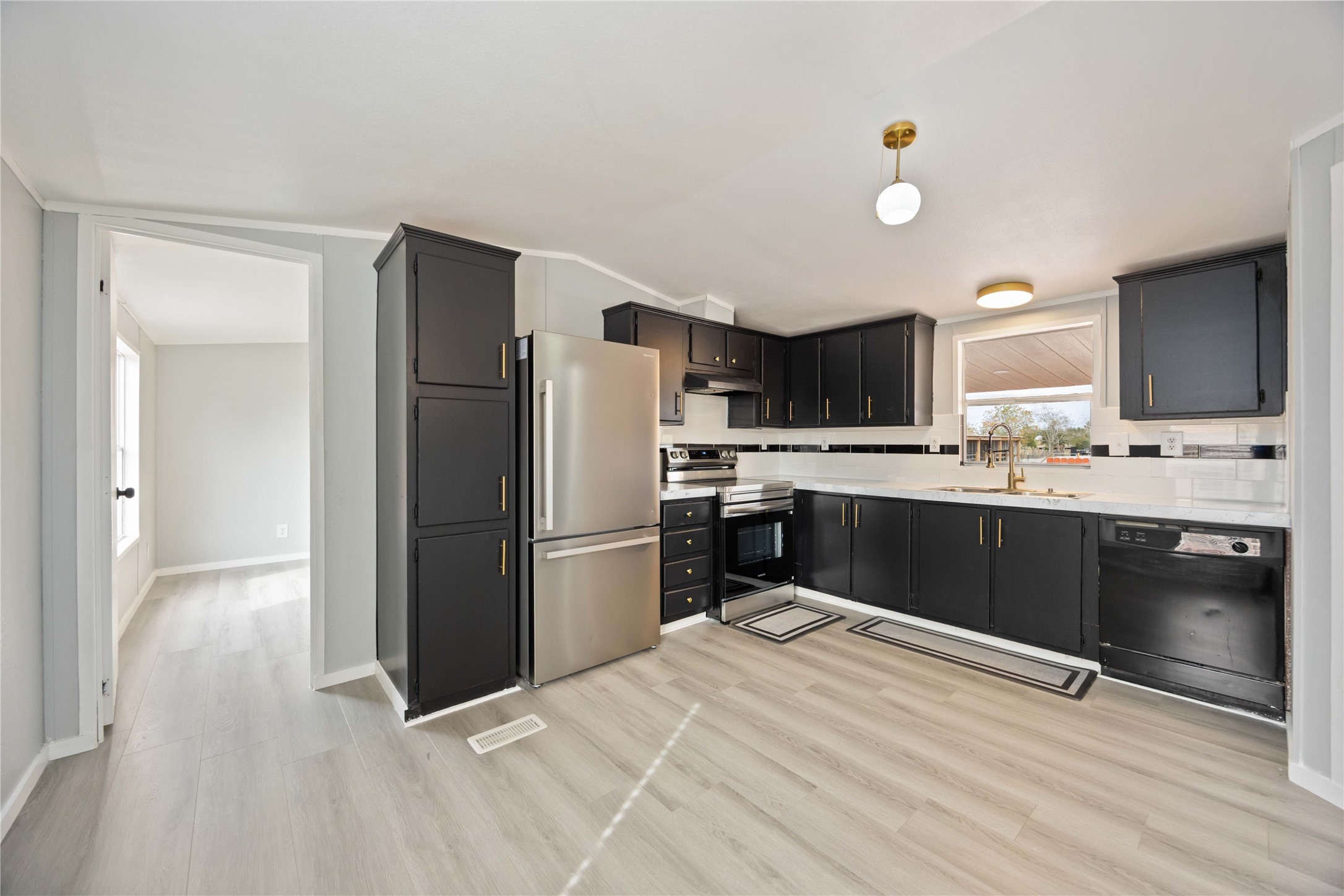 3001 FM 360 Road, Unit A Rosenberg, TX 77471 - Photo 8 of 16 Unit B