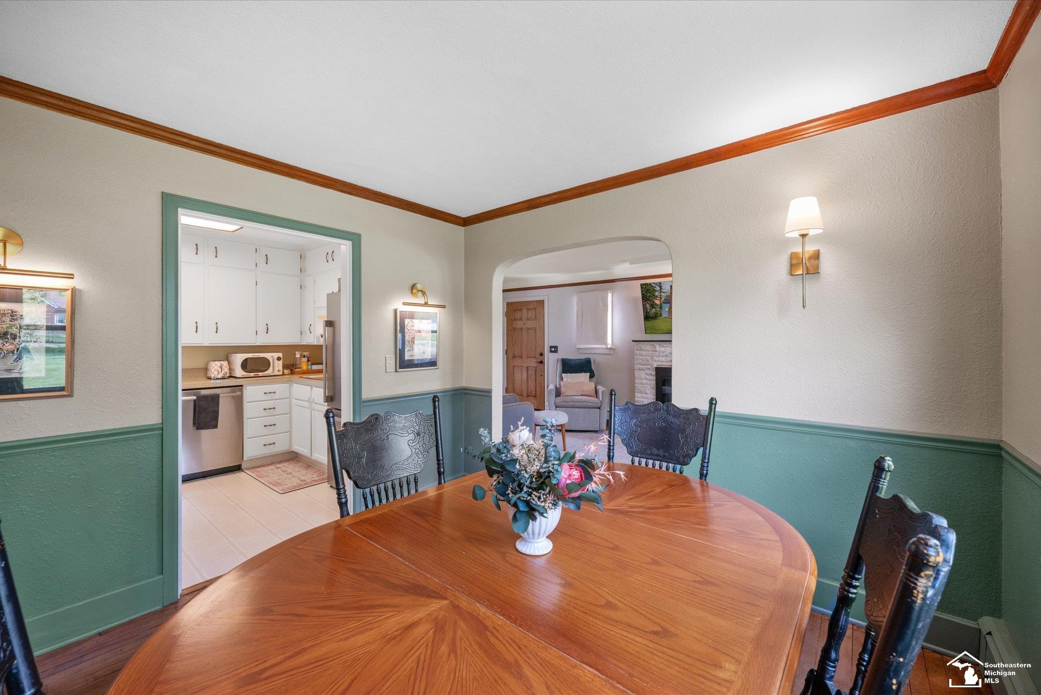 6656 Secor Road Lambertville, MI 48144 - Photo 9 of 38