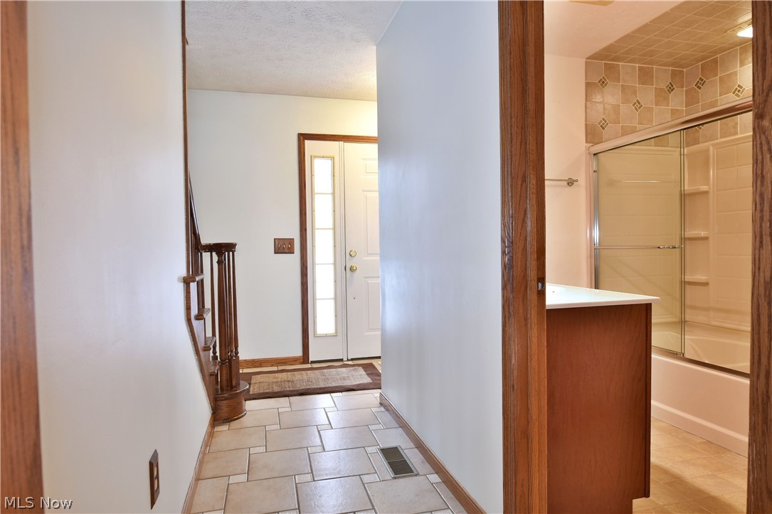 6090 Downs Road Northwest Warren, OH 44481 - Photo 19 of 35 Gallery Image 19