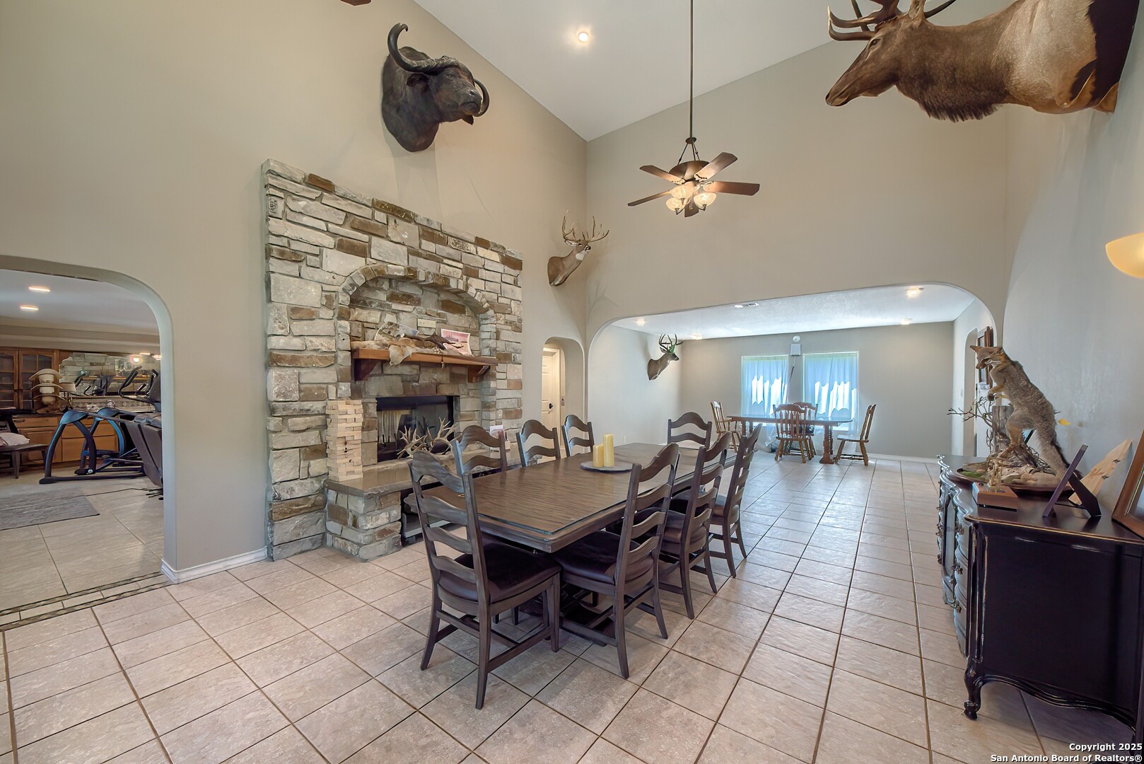 5464 Coughran Road Pleasanton, TX 78064 - Photo 22 of 55 a dining room with furniture and chandelier