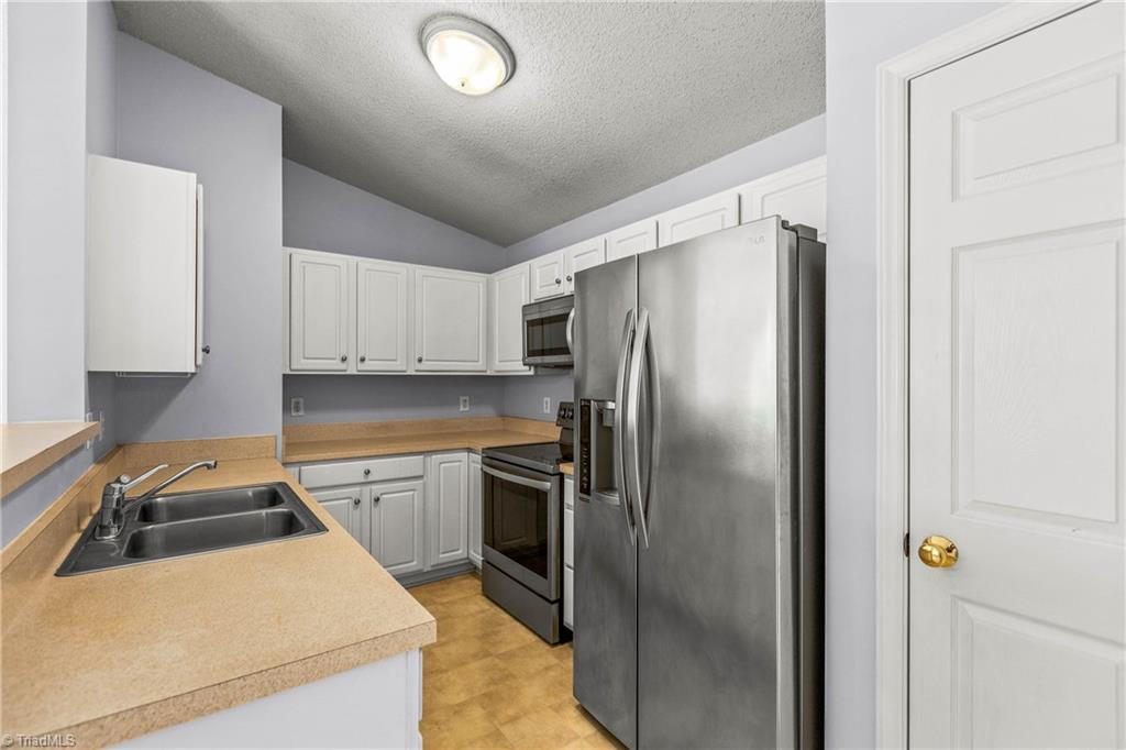 120 James Road, Unit 3B High Point, NC 27265 - Photo 2 of 22