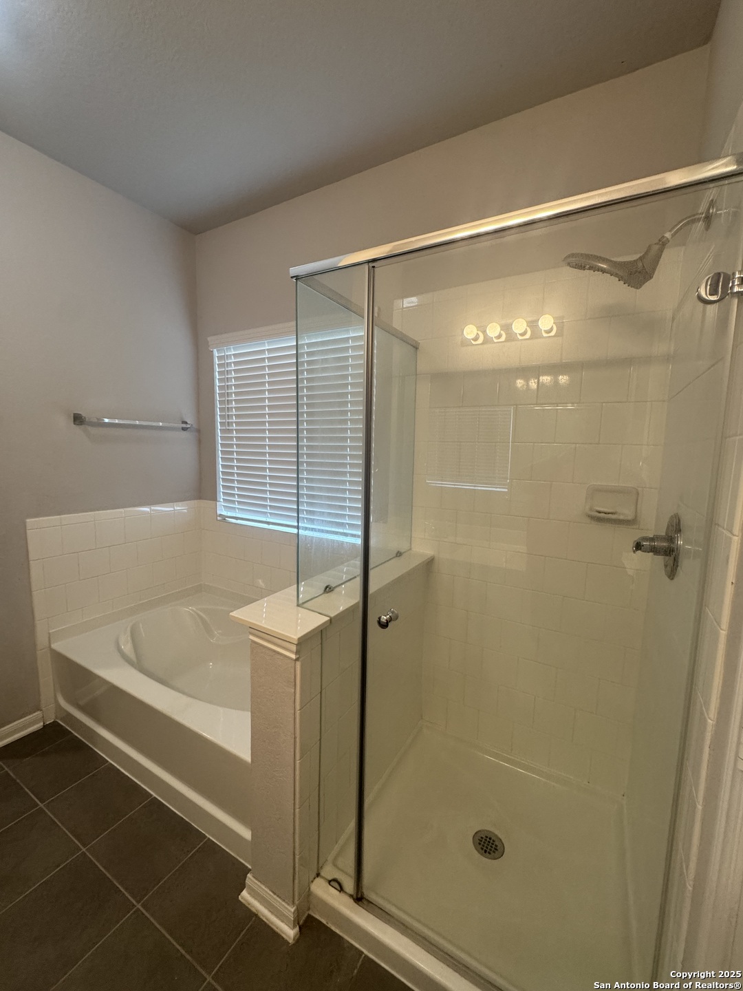473 Hunters Ranch East San Antonio, TX 78253 - Photo 6 of 11 a bathroom with a shower and a sink