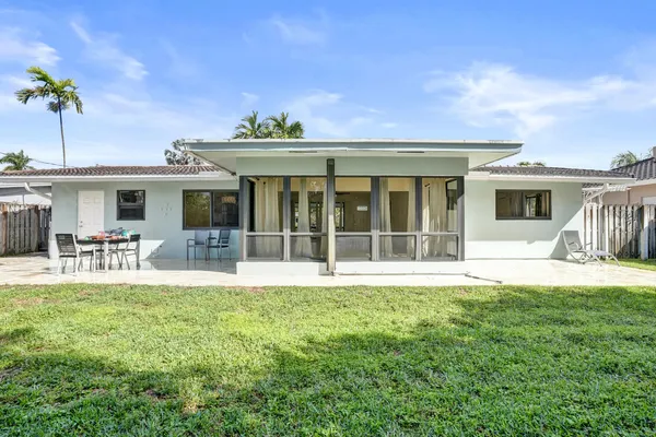 $3,500 | 2674 Northeast 8th Court, Pompano Beach, FL 33062