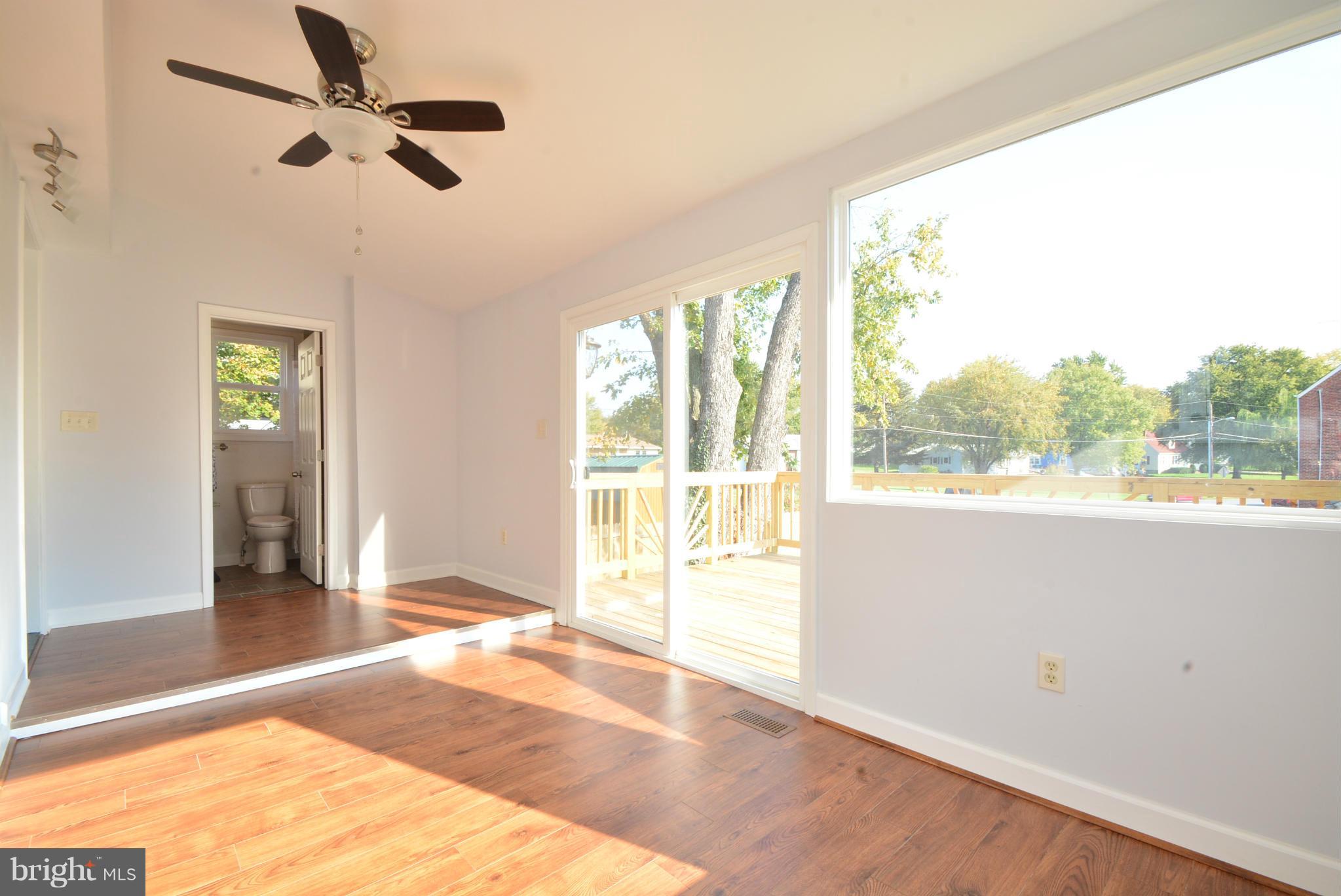 8219 Philadelphia Road Baltimore, MD 21237 - Photo 15 of 30 Sun Room
