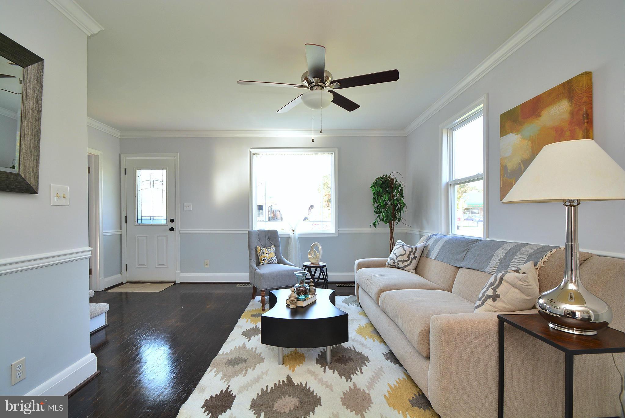 8219 Philadelphia Road Baltimore, MD 21237 - Photo 3 of 30 Living Room