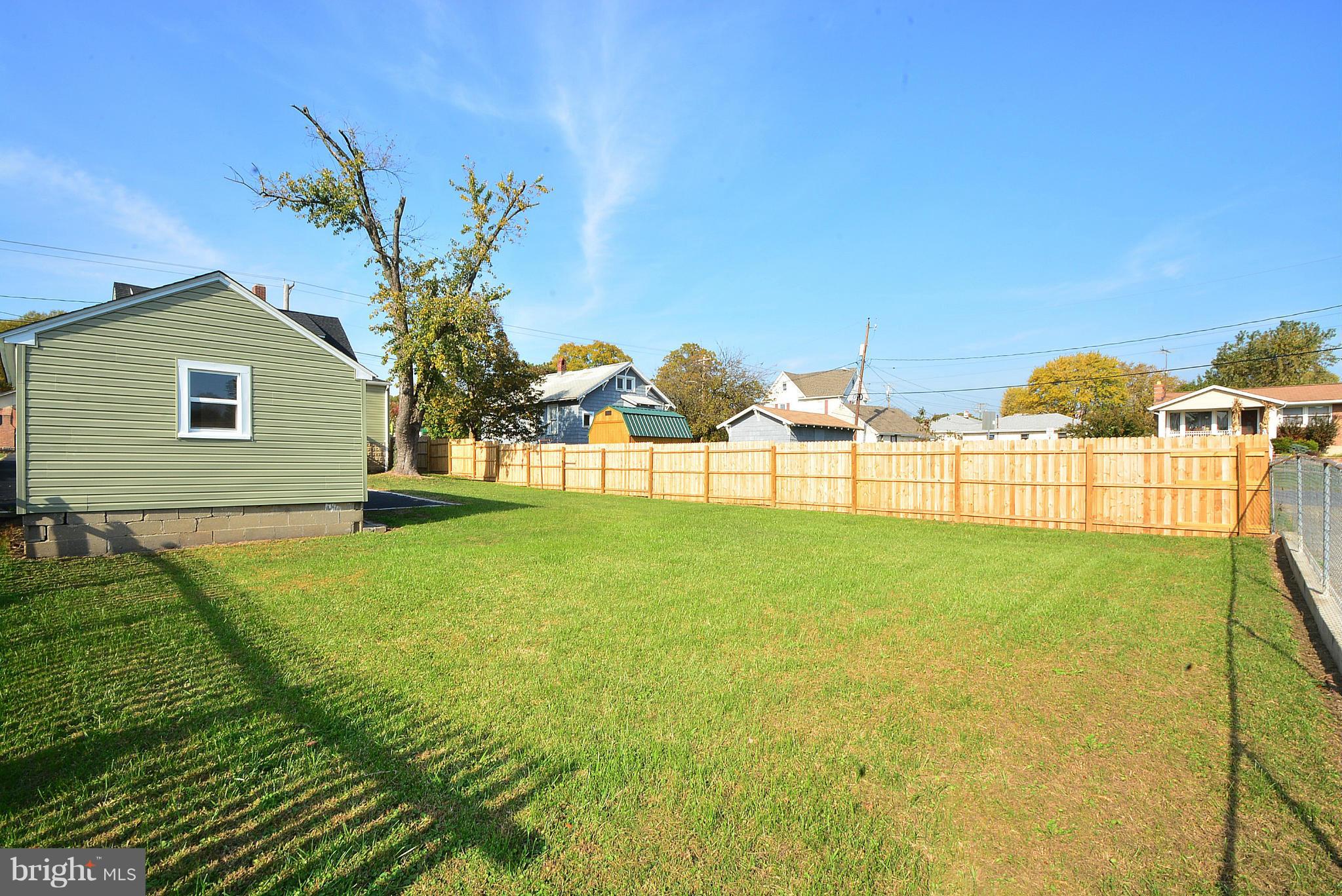 8219 Philadelphia Road Baltimore, MD 21237 - Photo 28 of 30 Exterior (Rear)
