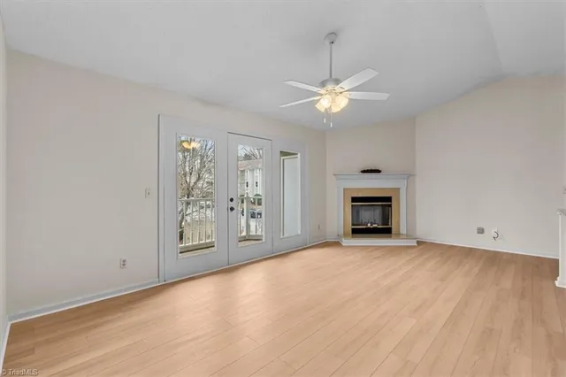 $174,900 | 3701 Cotswold Terrace, Unit 7J, Greensboro, NC 27410