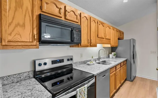 $174,900 | 3701 Cotswold Terrace, Unit 7J, Greensboro, NC 27410