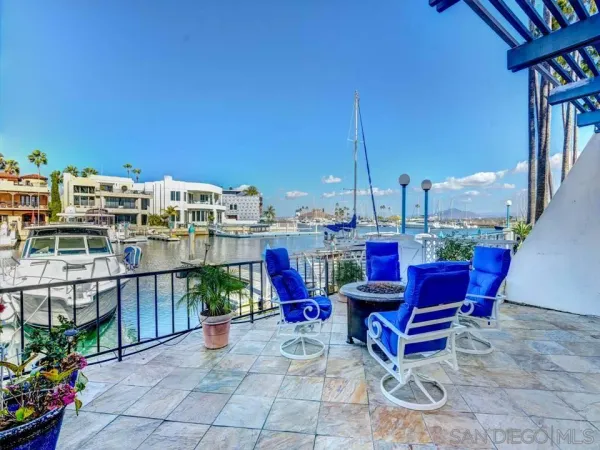 a view of a terrace with sitting area