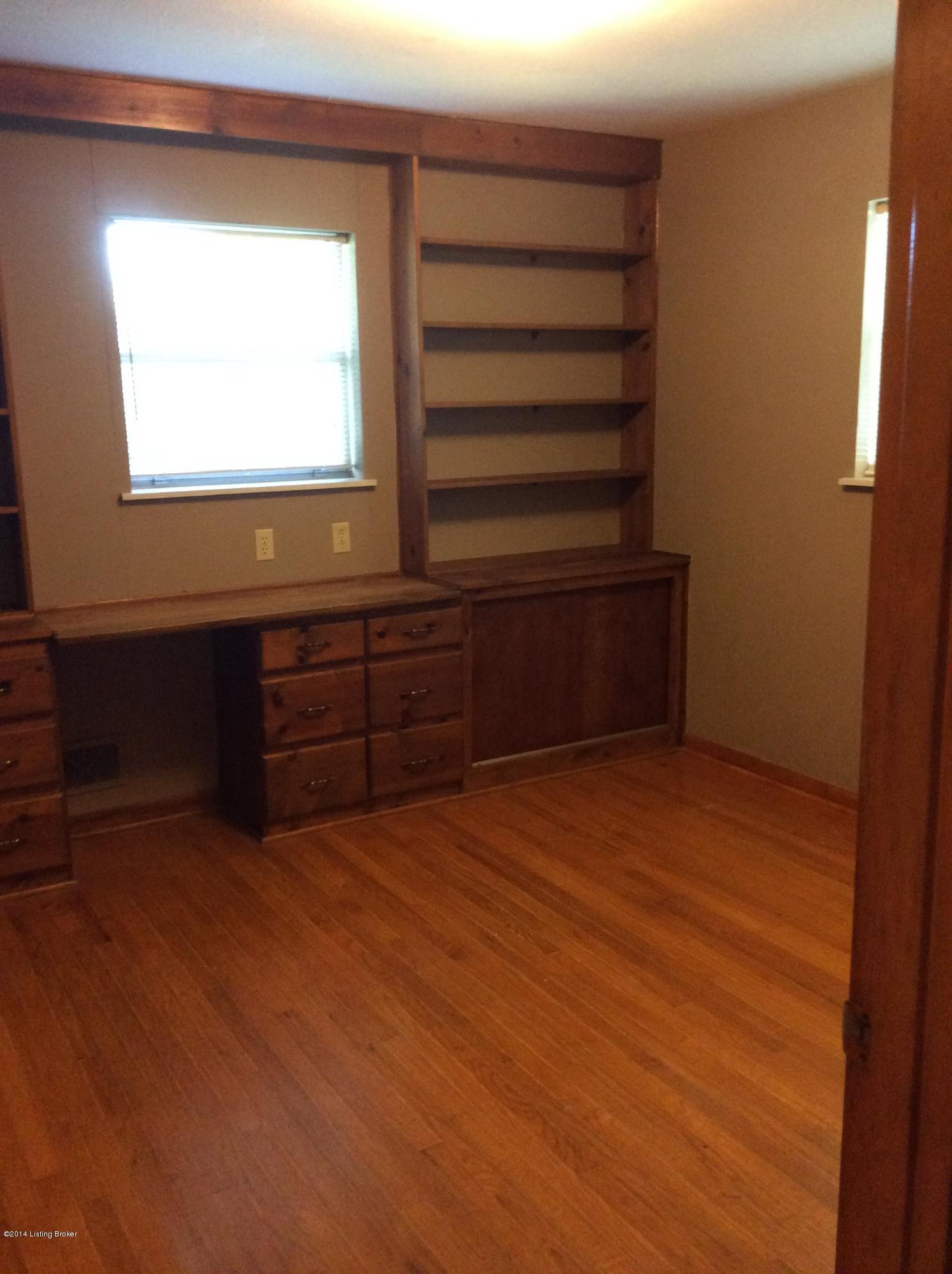 5214 Poplar Level Road Louisville, KY 40219 - Photo 7 of 15 Bedroom with bookshelves!