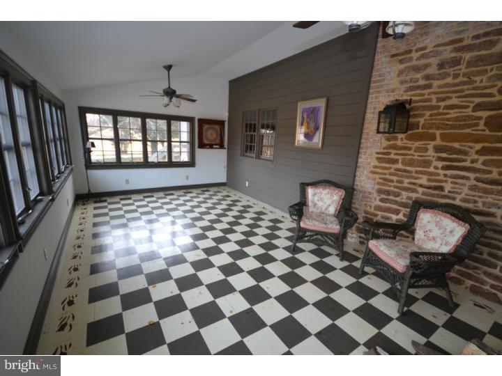 47 Stathems Neck Road Greenwich, NJ 08323 - Photo 11 of 25 Sun Room